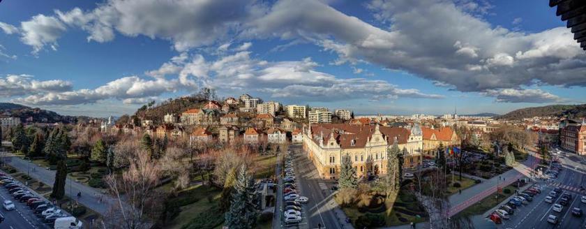 Imagen de los exteriores del Hotel Capitol, Brasov. Foto 3