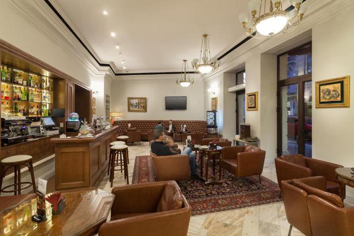 Imagen del bar/restaurante del Hotel Capitol, Bucarest. Foto 4