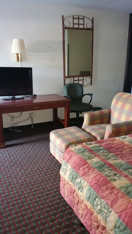 Imagen de la habitación del Hotel Capitol Inn And Suites. Foto 9