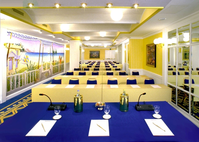 Imagen de los interiores del Hotel Capitol, Milán. Foto 12