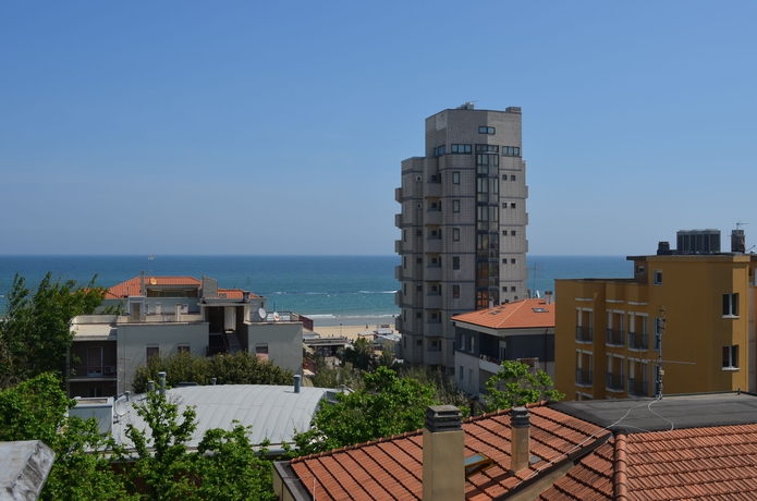 Imagen de los exteriores del Hotel Capitol, Pesaro. Foto 10