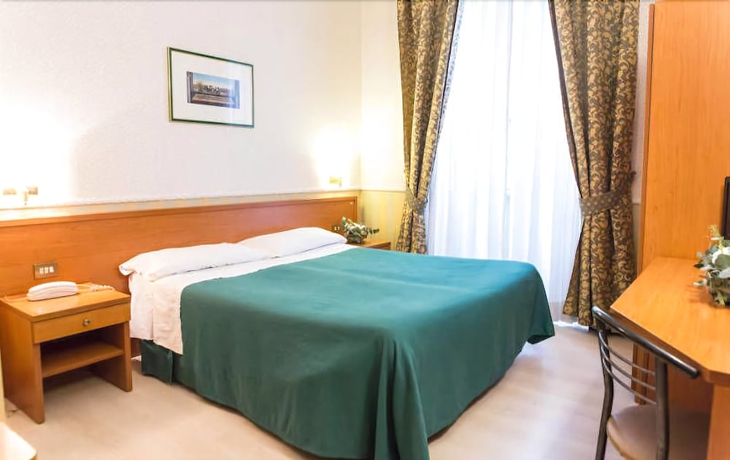 Imagen de la habitación del Hotel Capitol, Roma. Foto 7