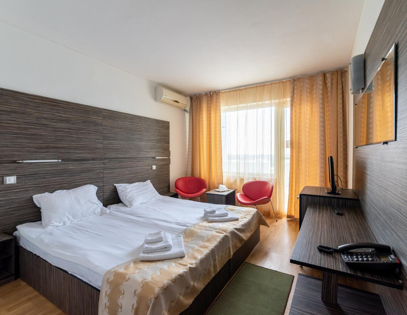 Imagen de la habitación del Hotel Capitol, VENUS - SATURN. Foto 11