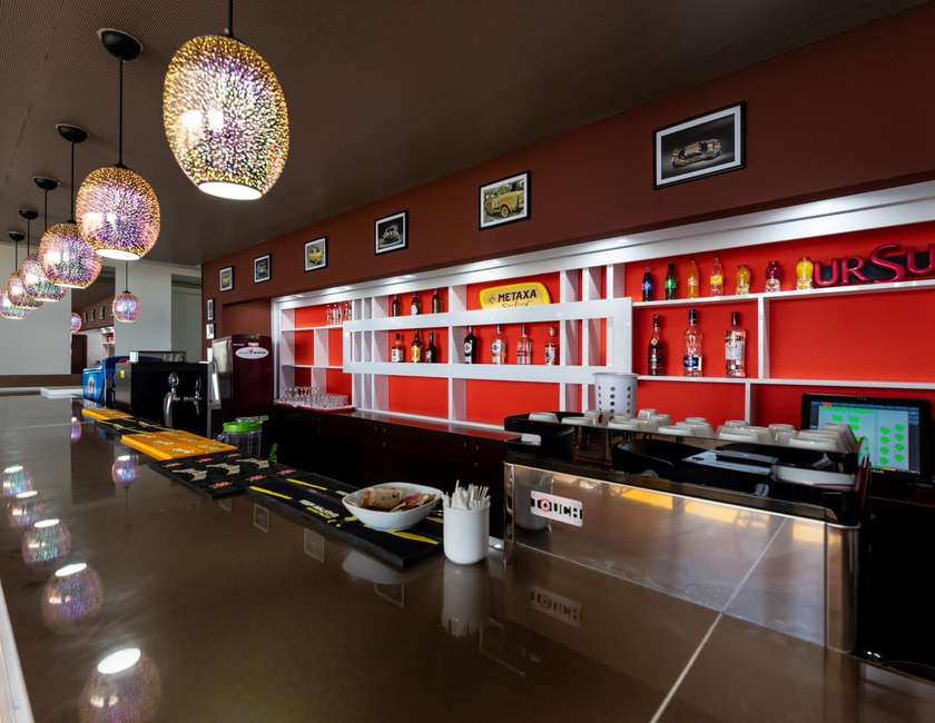 Imagen del bar/restaurante del Hotel Capitol, VENUS - SATURN. Foto 9