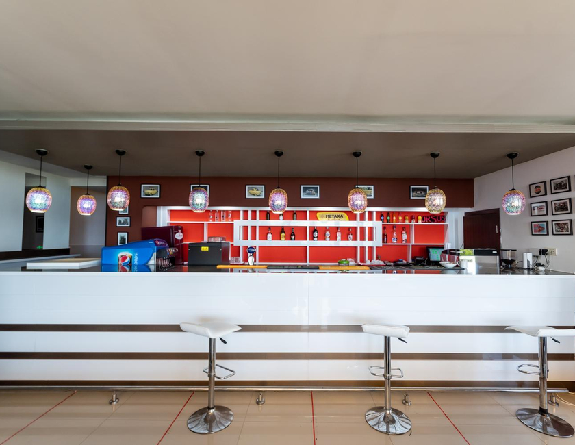 Imagen del bar/restaurante del Hotel Capitol, VENUS - SATURN. Foto 10