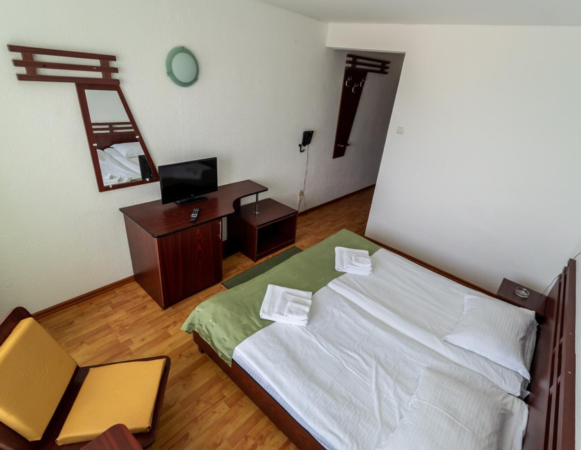 Imagen de la habitación del Hotel Capitol, VENUS - SATURN. Foto 17