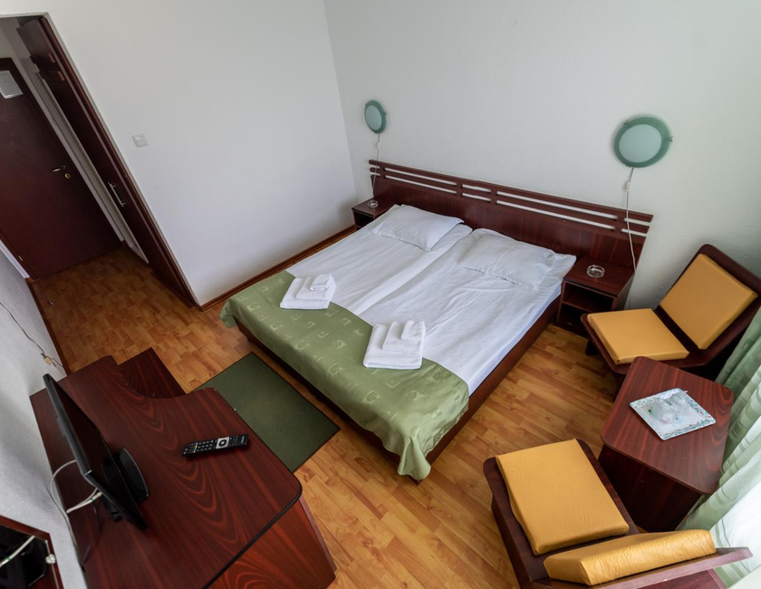 Imagen de la habitación del Hotel Capitol, VENUS - SATURN. Foto 18