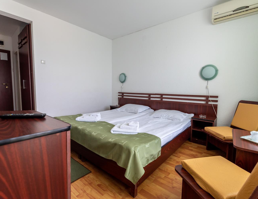 Imagen de la habitación del Hotel Capitol, VENUS - SATURN. Foto 19