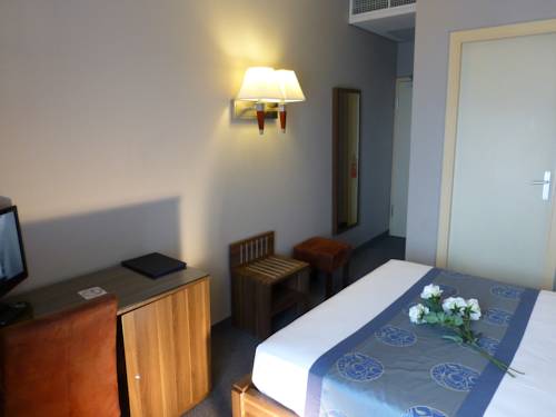 Imagen de la habitación del Hotel Capitole. Foto 7