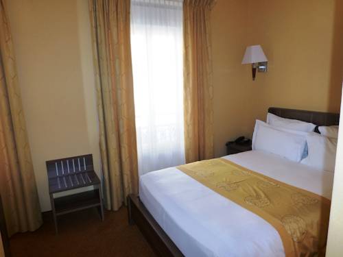 Imagen de la habitación del Hotel Capitole. Foto 9