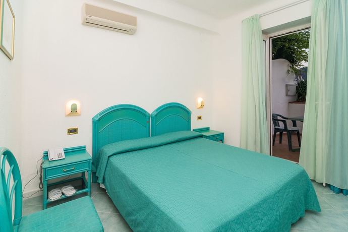 Imagen de la habitación del Hotel Capizzo. Foto 11