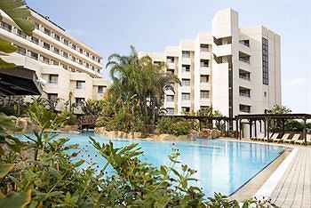 Imagen de la piscina del Hotel Capo Bay. Foto 15