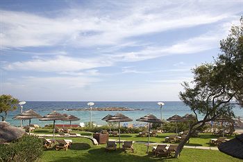 Imagen de los exteriores del Hotel Capo Bay. Foto 12