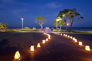 Imagen de los exteriores del Hotel Capo Bay. Foto 13