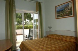 Imagen de la habitación del Hotel Capo Circeo. Foto 14