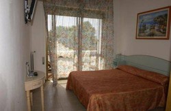 Imagen de la habitación del Hotel Capo Circeo. Foto 15