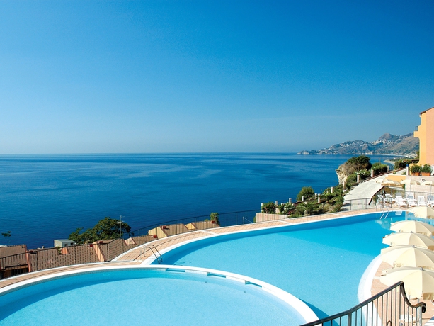 Imagen general del Hotel Capo Dei Greci Taormina Coast Resort and Spa. Foto 1