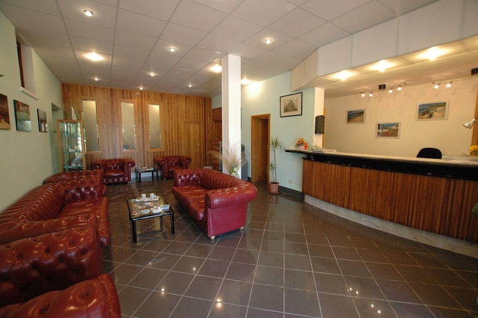 Imagen de los interiores del Hotel Capo Di Stella. Foto 16