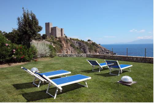 Imagen general del Hotel Capo D'uomo. Foto 1