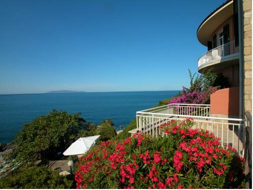 Imagen de la habitación del Hotel Capo D'uomo. Foto 12