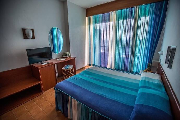 Imagen de la habitación del Hotel Capo Est. Foto 13