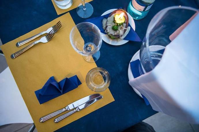 Imagen del bar/restaurante del Hotel Capo Est. Foto 9
