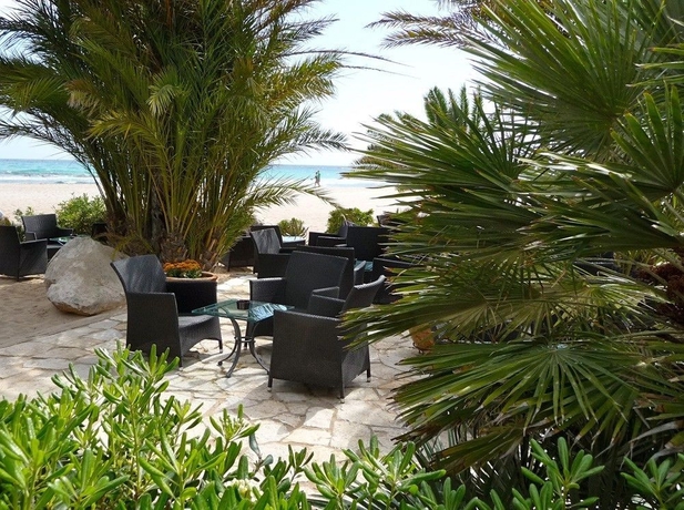 Imagen de los exteriores del Hotel Capo San Vito. Foto 9