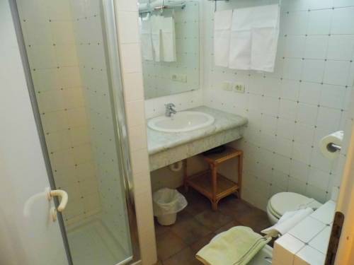 Imagen de la habitación del Hotel Capo Sud. Foto 6