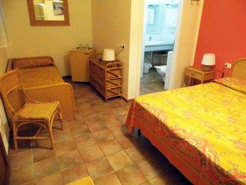 Imagen de la habitación del Hotel Capo Sud. Foto 7