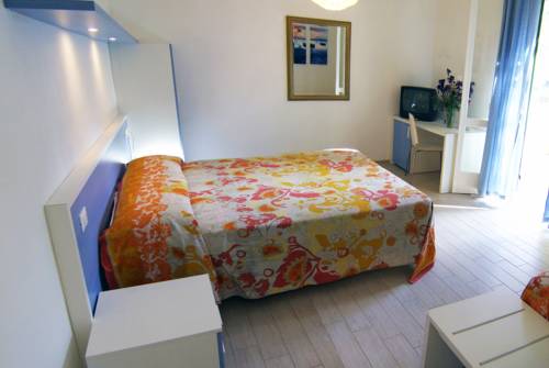 Imagen de la habitación del Hotel Capo Sud. Foto 11