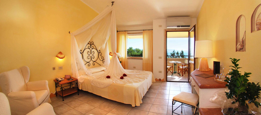 Imagen de la habitación del Hotel Capo d'Orso Hotel Thalasso y SPA. Foto 8