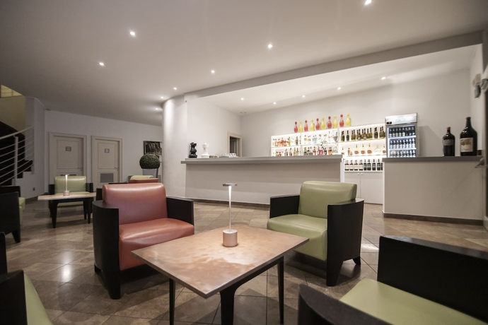 Imagen de los interiores del Hotel Capolago. Foto 19