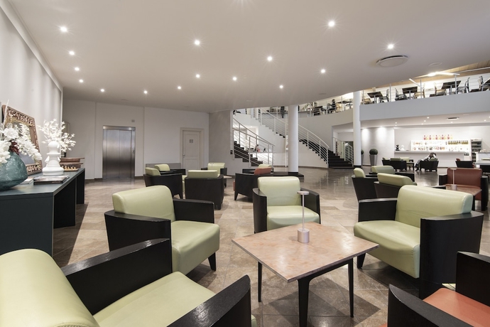 Imagen del bar/restaurante del Hotel Capolago. Foto 3