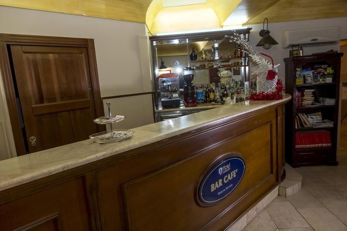 Imagen del bar/restaurante del Hotel Capomulini Dimora Storica. Foto 5