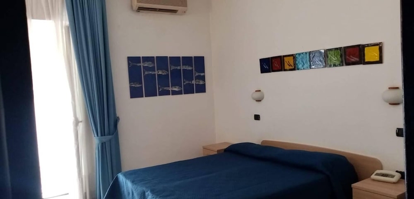 Imagen de la habitación del Hotel Caporal. Foto 17