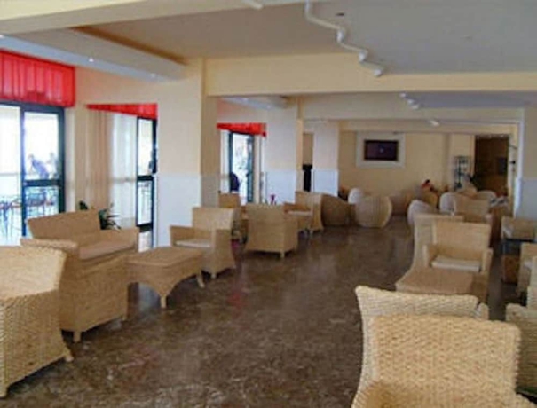 Imagen de los interiores del Hotel Caposkino Park. Foto 16