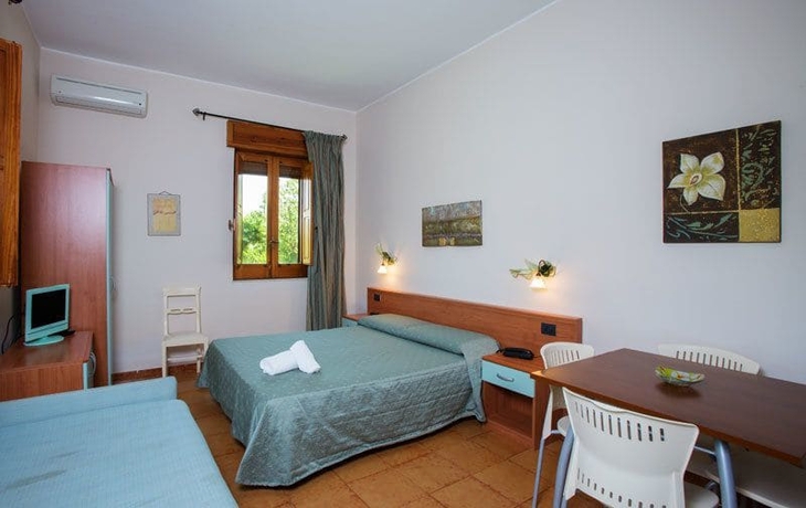 Imagen de la habitación del Hotel Caposud Residence Beach Club. Foto 4