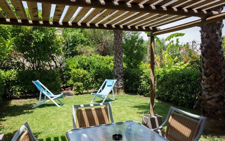 Imagen de los exteriores del Hotel Caposud Residence Beach Club. Foto 12