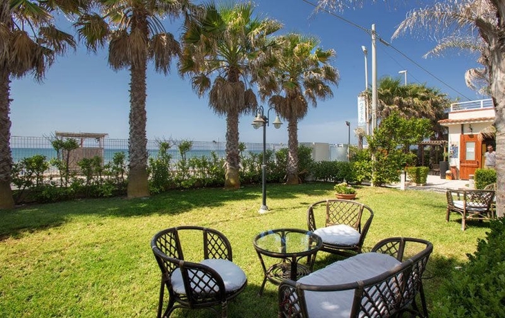 Imagen de los exteriores del Hotel Caposud Residence Beach Club. Foto 13