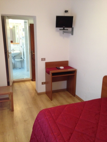 Imagen de la habitación del Hotel Caprera. Foto 8