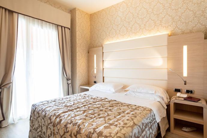 Imagen de la habitación del Hotel Capri, Bardolino. Foto 9