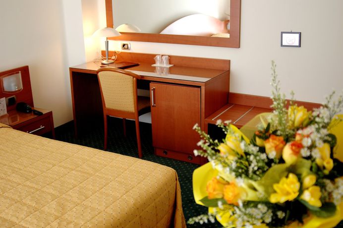 Imagen de la habitación del Hotel Capri, Bardolino. Foto 11