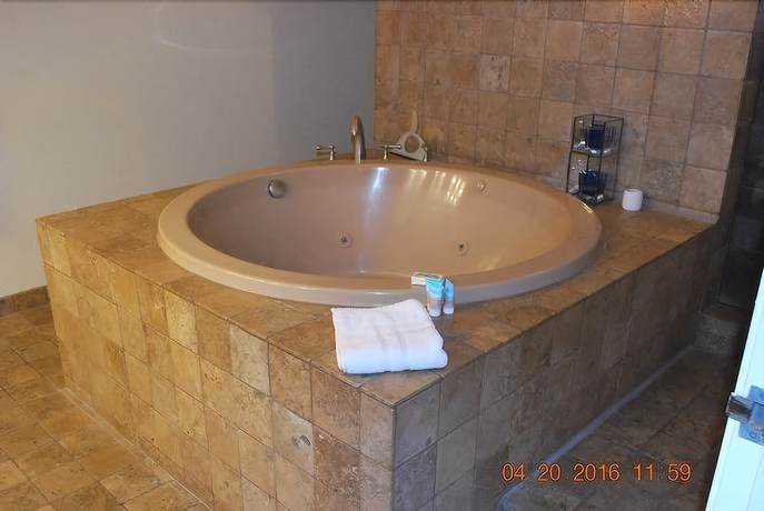 Imagen de la habitación del Hotel Capri Beach Accommodations. Foto 13