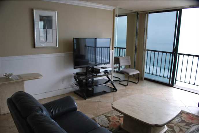 Imagen de la habitación del Hotel Capri Beach Accommodations. Foto 17