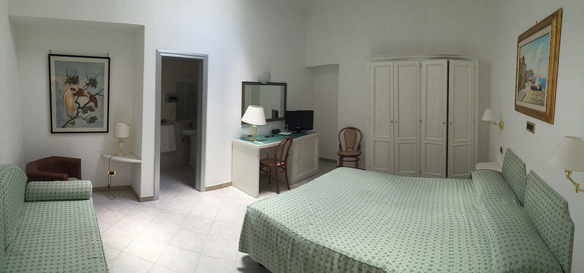 Imagen de la habitación del Hotel Capri Bougainville. Foto 8