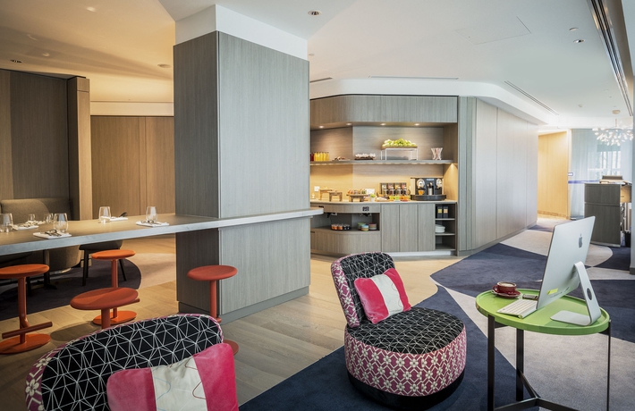 Imagen de los interiores del Hotel Capri By Fraser, Brisbane. Foto 12