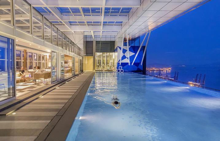 Imagen de la piscina del Hotel Capri By Fraser Shenzhen. Foto 10