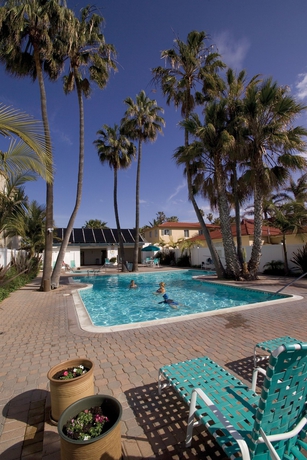 Imagen de la piscina del Hotel Capri By The Sea By All Seasons Resort Lodging. Foto 15