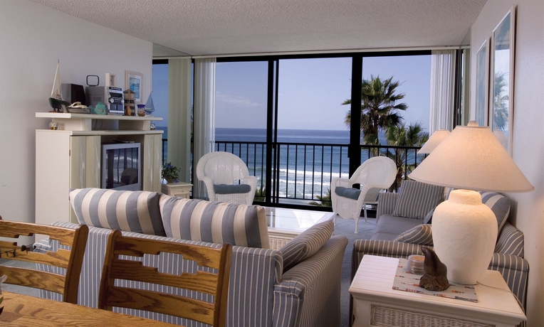 Imagen de los interiores del Hotel Capri By The Sea By All Seasons Resort Lodging. Foto 14