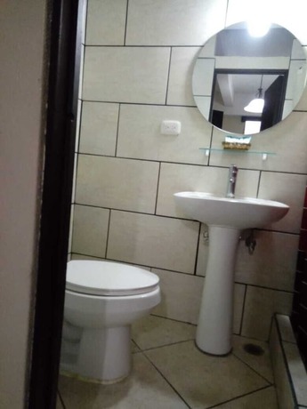 Imagen de la habitación del Hotel Capri, Ciudad de Guatemala. Foto 11